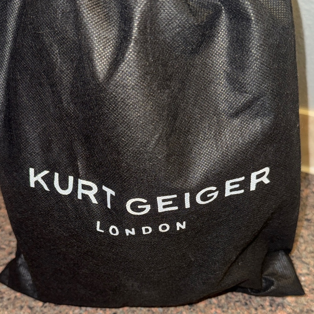 SOLD 🚨 Kurt Geiger nudeQuilted Leather Crossbody EUC with Dusty - Picture 8 of 8